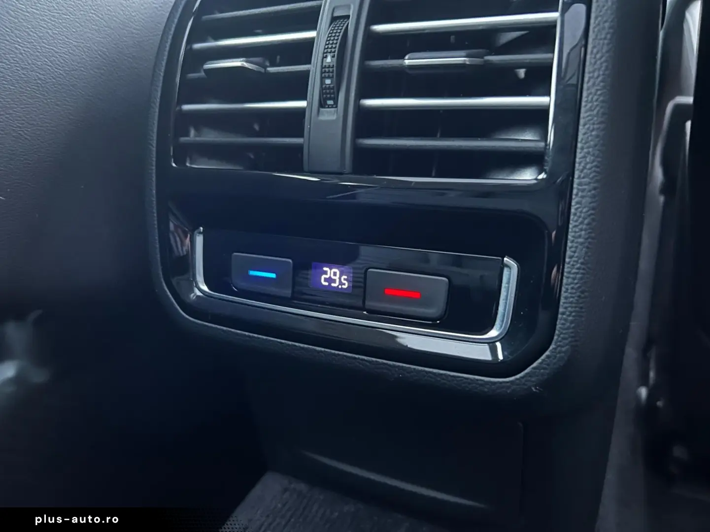 Volkswagen Passat-Alltrack Gen-B8-2014