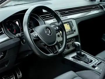 Volkswagen Passat-Alltrack Gen-B8-2014