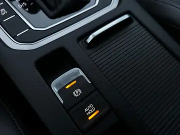 Volkswagen Passat-Alltrack Gen-B8-2014