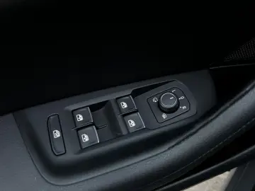 Volkswagen Passat-Alltrack Gen-B8-2014