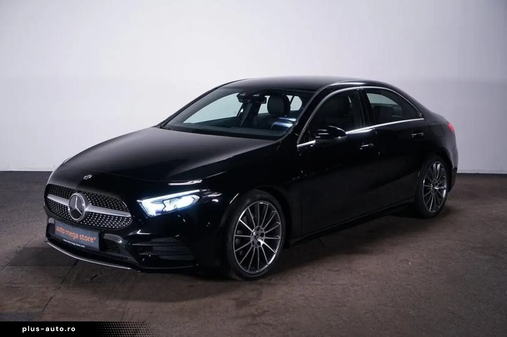 A 220 4Matic AMG Line AMG MBUX 360  ACC AUT KeyL