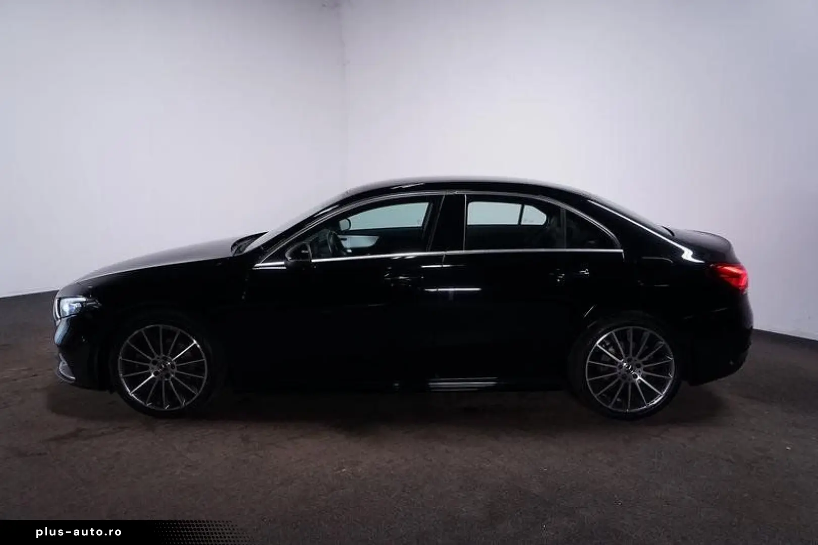 A 220 4Matic AMG Line AMG MBUX 360  ACC AUT KeyL