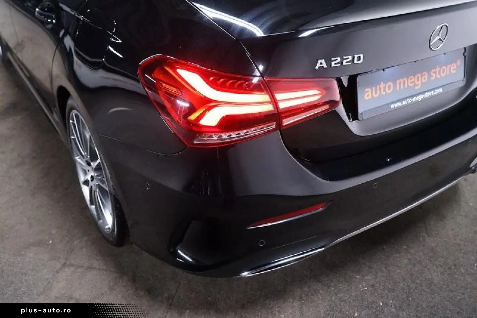 A 220 4Matic AMG Line AMG MBUX 360  ACC AUT KeyL