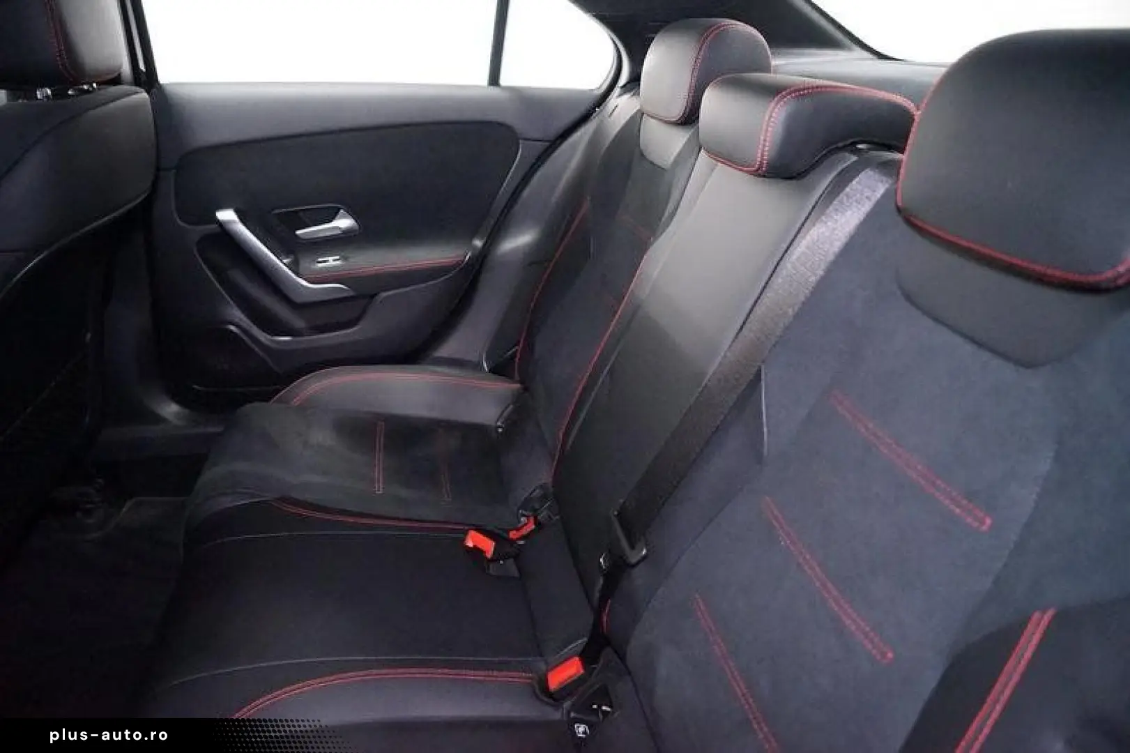 A 220 4Matic AMG Line AMG MBUX 360  ACC AUT KeyL