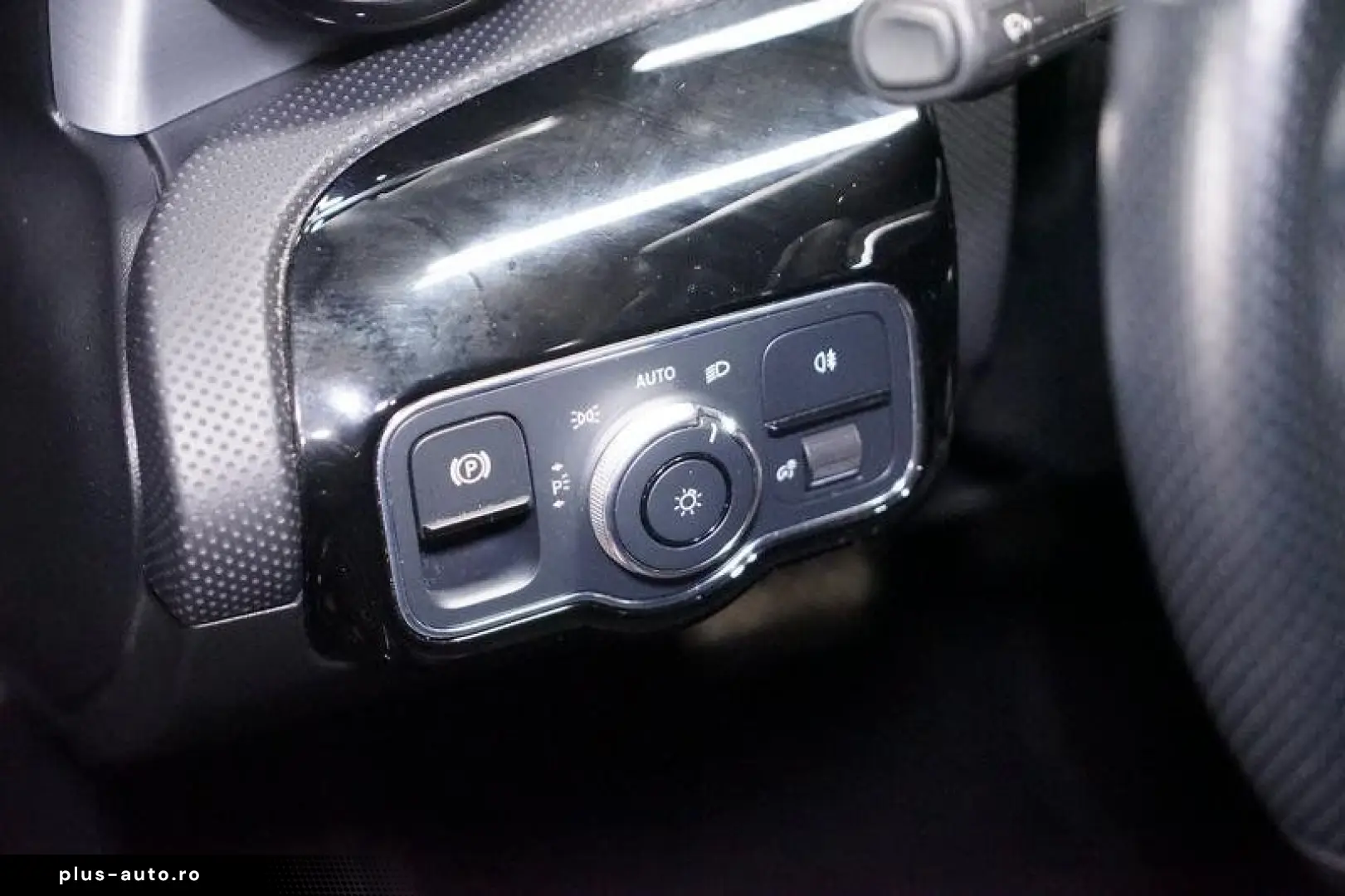 A 220 4Matic AMG Line AMG MBUX 360  ACC AUT KeyL