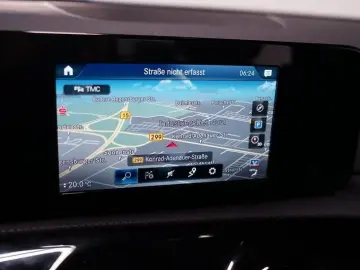 A 220 4Matic AMG Line AMG MBUX 360  ACC AUT KeyL