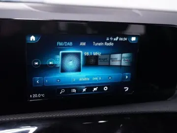 A 220 4Matic AMG Line AMG MBUX 360  ACC AUT KeyL