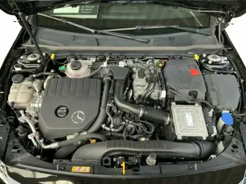 A 250 e AMG 360 ACC AHK AUT DynLicht Kam. KlimaA