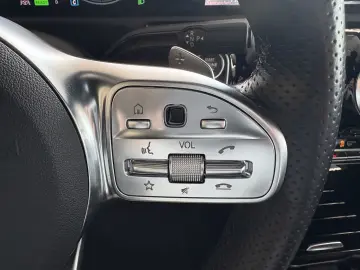 A 250 e AMG-Line HUD Distr.  LED 360 Cam Leder