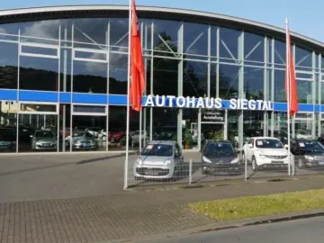 A 250 e AMG-Line HUD Distr.  LED 360 Cam Leder