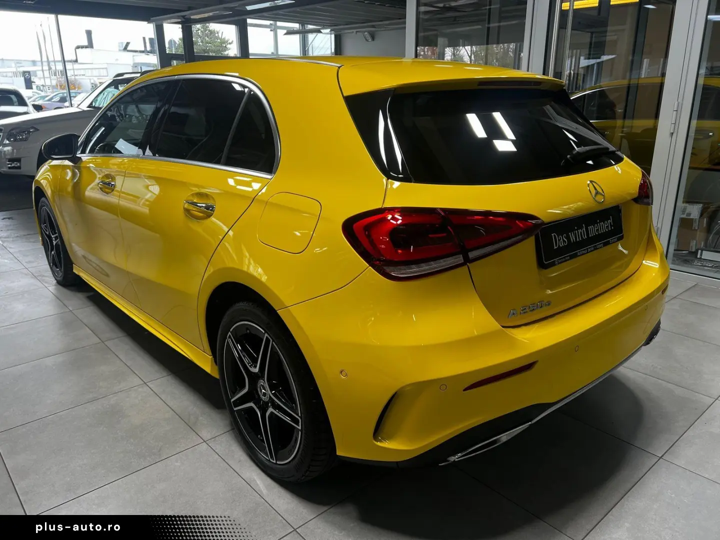 A 250e AMG Line DISTRONIC LED PDC&360  HEAD-UP