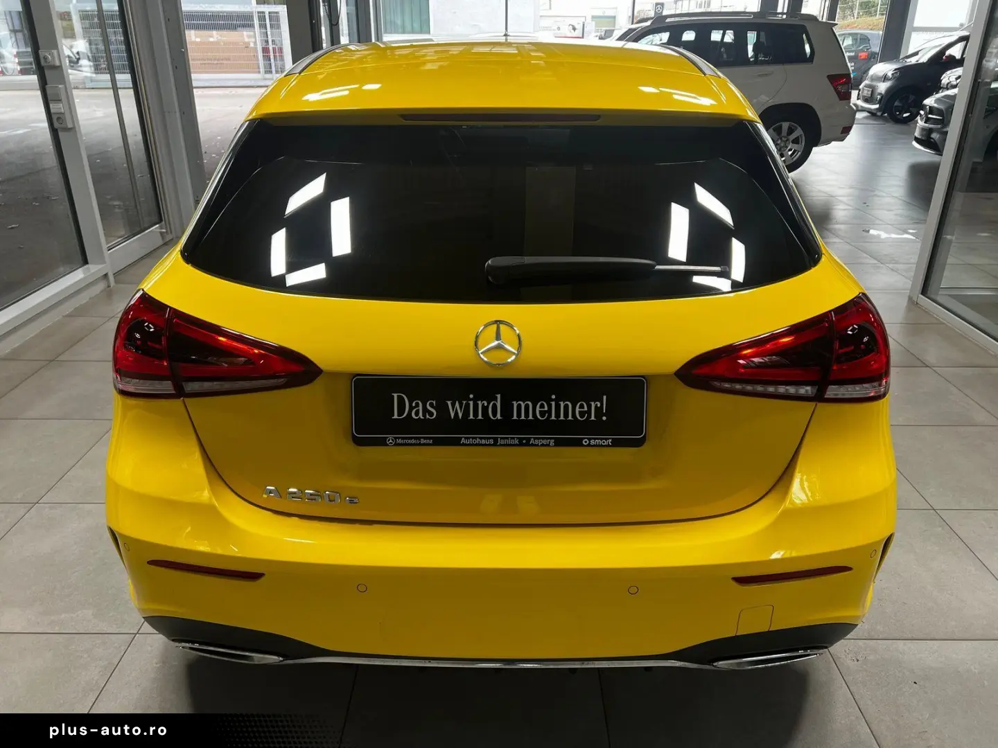 A 250e AMG Line DISTRONIC LED PDC&360  HEAD-UP