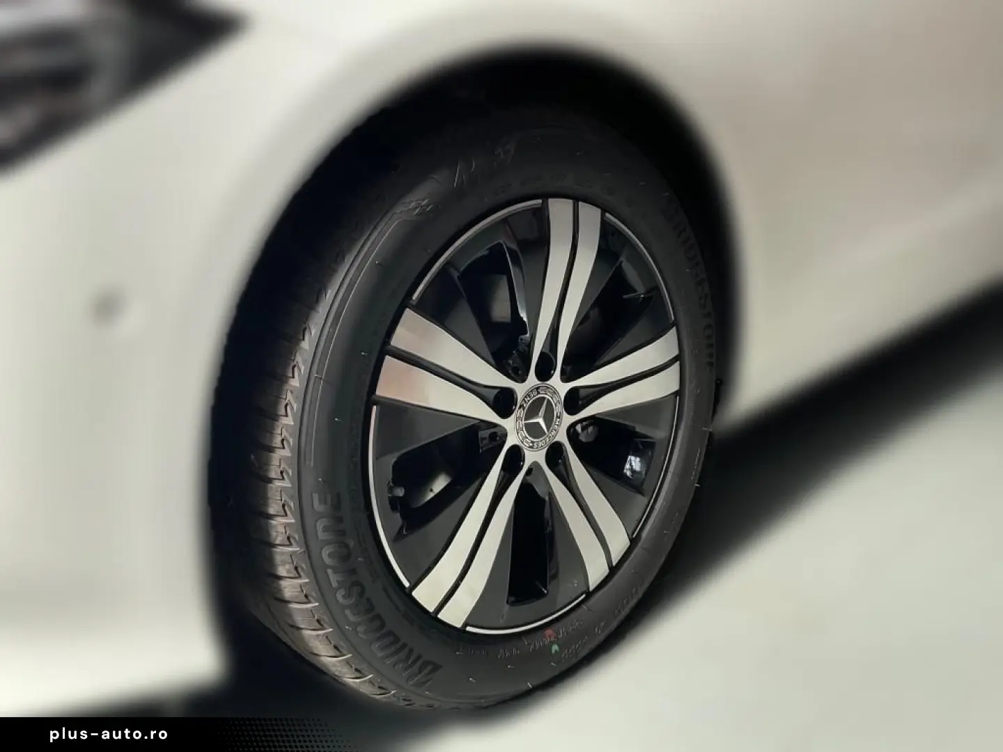 C 180 Avantgarde  CarPlay  360   LED  PDC