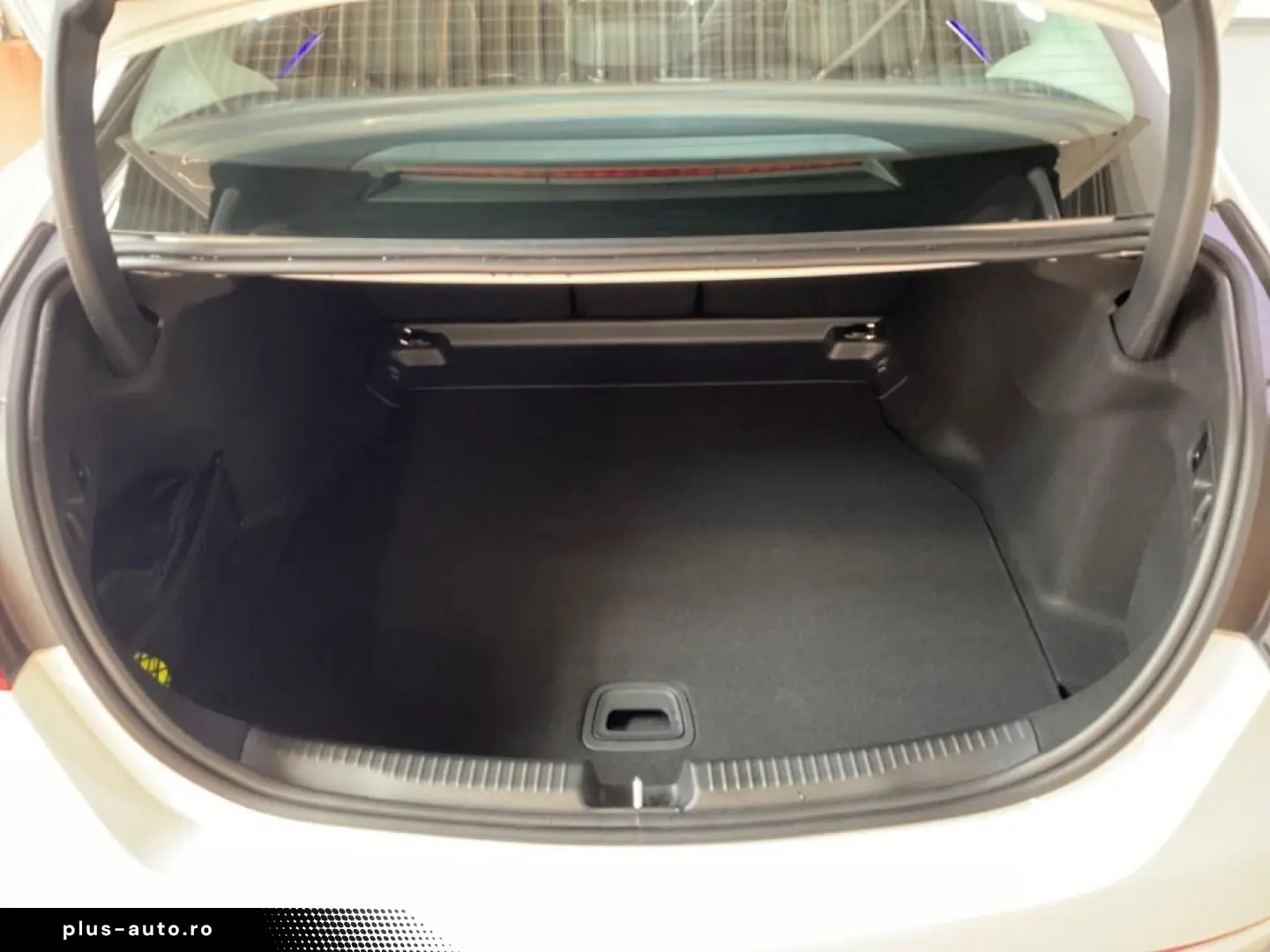 C 180 Avantgarde  CarPlay  360   LED  PDC