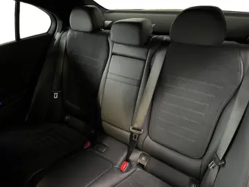 C 300 e AMG AMG MBUX Night Wide 360 Cam LED Navi