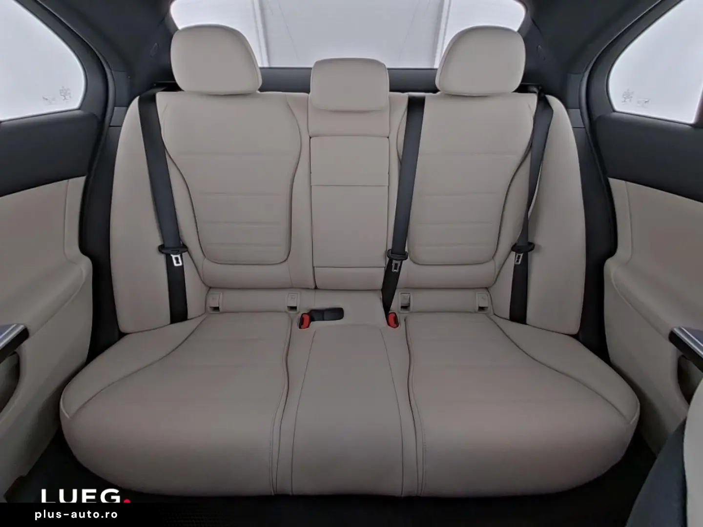 C 300 e Avantgarde MBUX DLight Pano Keyl Amb 360