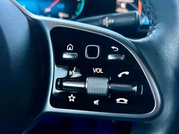 CLA 250e 8G-DCT Progressive Panorama Kamera Led