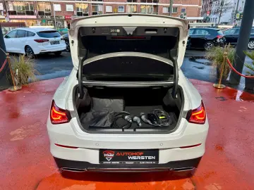 CLA 250e 8G-DCT Progressive Panorama Kamera Led