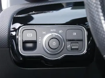 CLA 250 e Coupé AMG-Sport Night 360 LED Ambi 18'