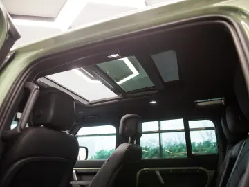 Land-Rover Defender 110 2.0 P400e 75th Limited Edition PHEV