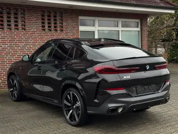 X6 30 d xDrive M SPORTPAKET PRO PANORAMA 22 ZOLL