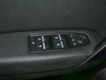 RENAULT CAPTUR 1.6 E-Tech 160CP Intens Plug-In