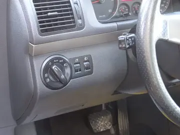 VW TOURAN CROSS 2.0 TDI DSG 2008