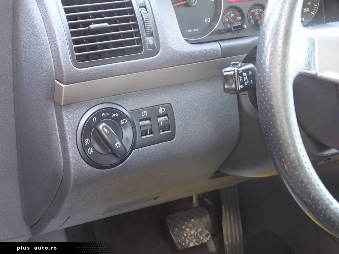 VW TOURAN CROSS 2.0 TDI DSG 2008