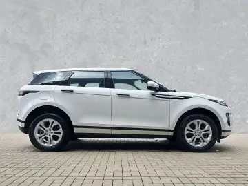 Range Rover Evoque P300e AWD S