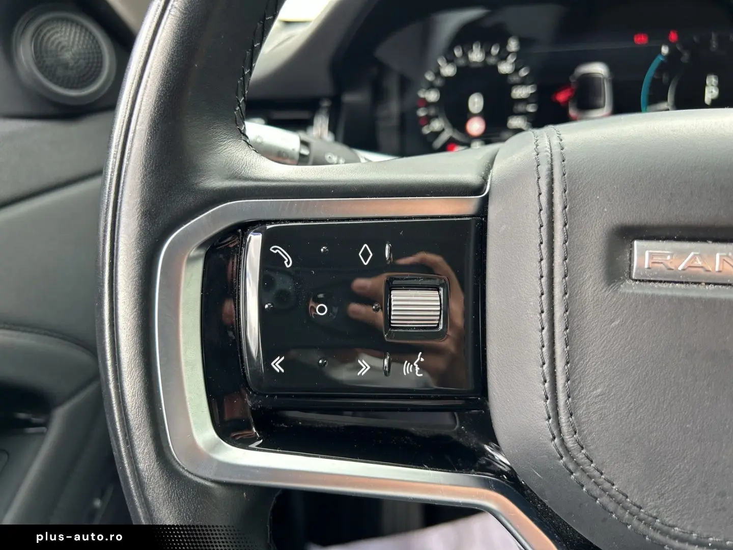 Range Rover Evoque 1.5 P300e Hybrid AWD Park-Ass