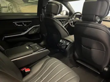 S 580e lang Panorama Hinterachslenkung Chauffeur