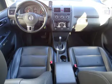 VW TOURAN 2.0 TDI DSG 7 LOCURI 2013