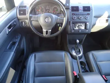 VW TOURAN 2.0 TDI DSG 7 LOCURI 2013