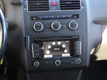 VW TOURAN 2.0 TDI DSG 7 LOCURI 2013