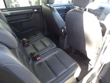 VW TOURAN 2.0 TDI DSG 7 LOCURI 2013