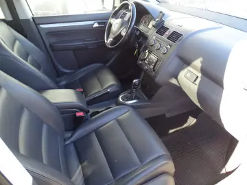 VW TOURAN 2.0 TDI DSG 7 LOCURI 2013