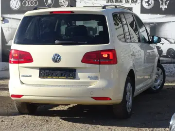 VW TOURAN 2.0 TDI DSG 7 LOCURI 2013