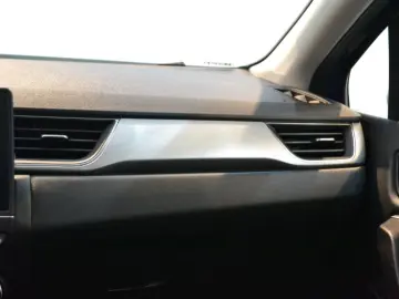 RENAULT CAPTUR 1.3 TCe MHEV 140CP Intens