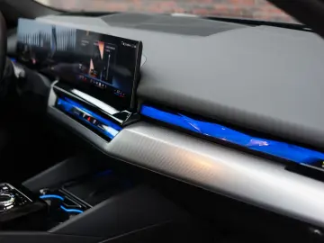 550 xDrive   M-sport - AHK - HUD - Pano- Bow&Wil