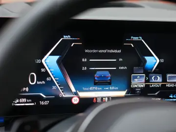 550 xDrive   M-sport - AHK - HUD - Pano- Bow&Wil