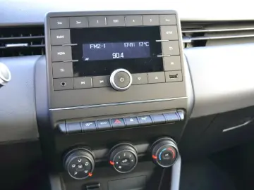 RENAULT CLIO 1.0 TCe 100CP Life