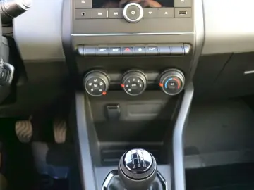 RENAULT CLIO 1.0 TCe 100CP Life