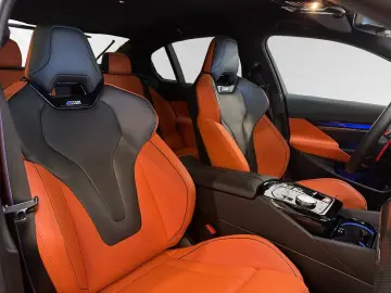 M5 Limousine Bowers&Wilkins Ventilation DAPro IconicGlow 360