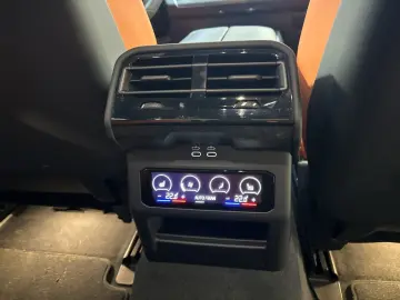 M5 Limousine Bowers&Wilkins Ventilation DAPro IconicGlow 360