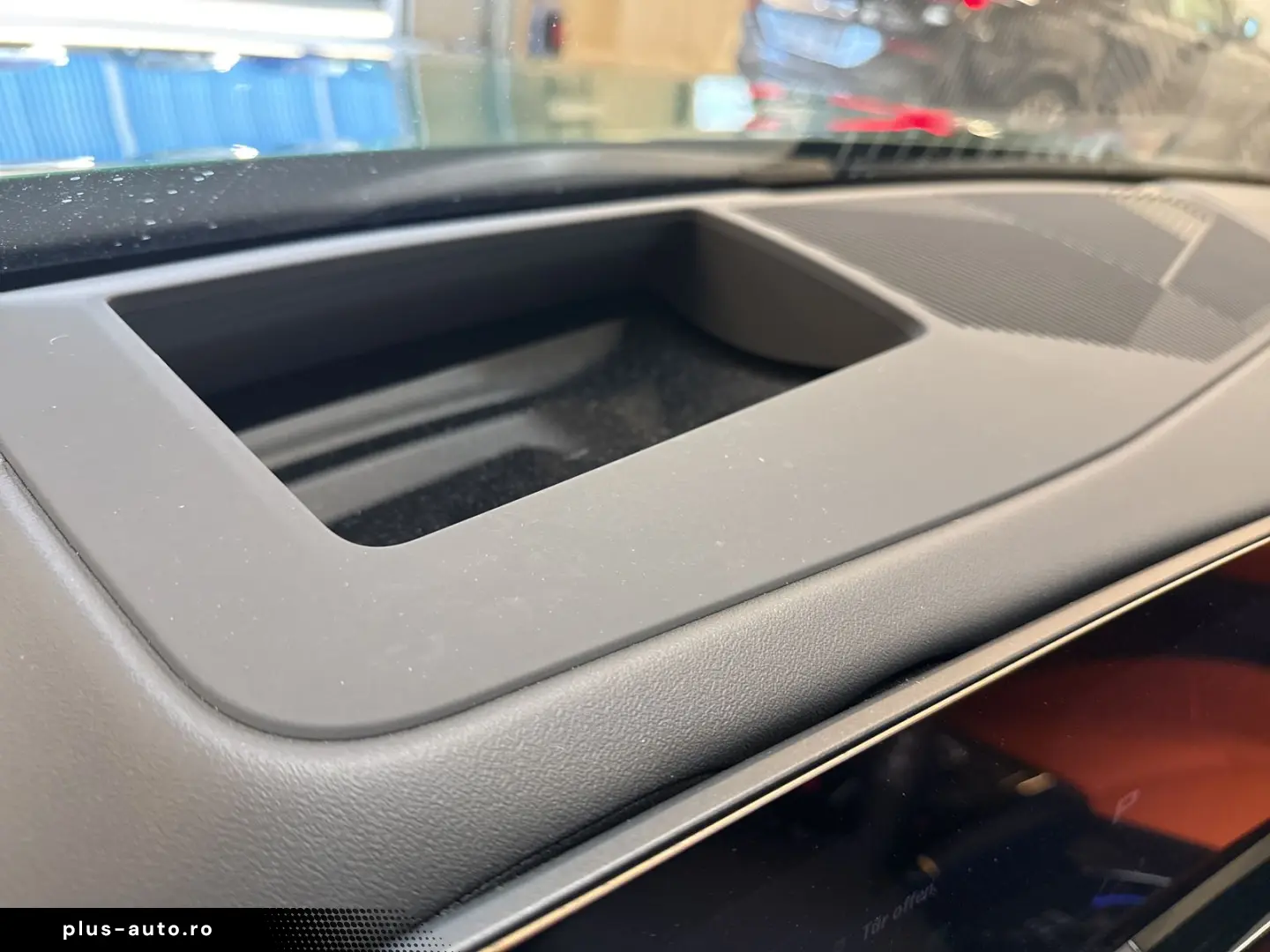 M5 Limousine Bowers&Wilkins Ventilation DAPro IconicGlow 360