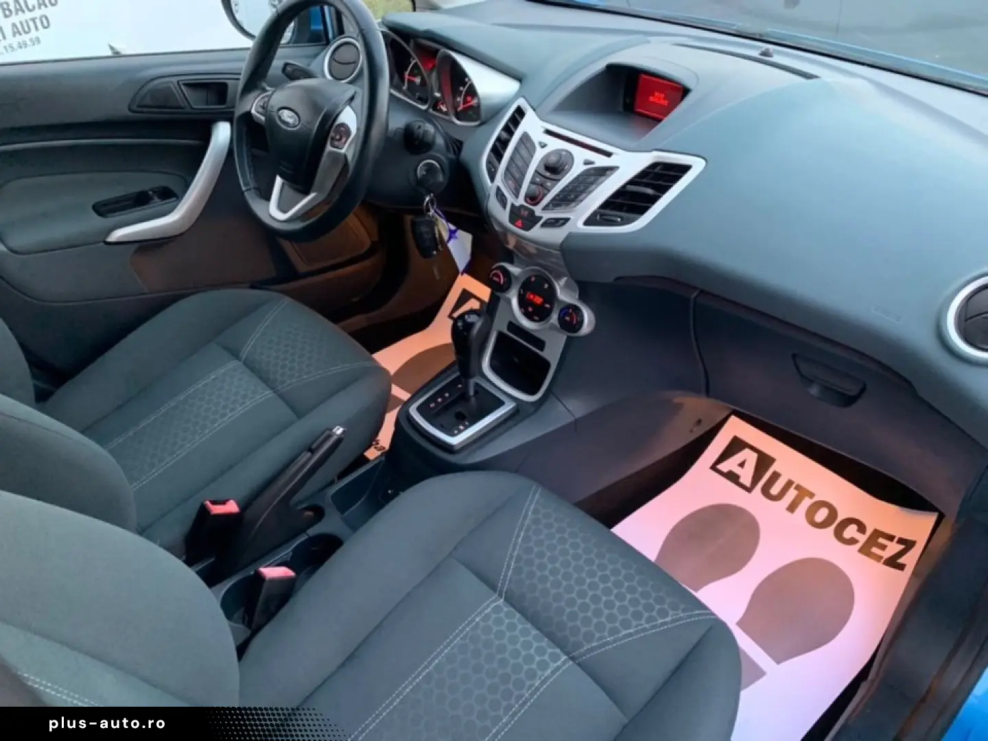 Ford Fiesta Titanium-2011-AUTOMATA