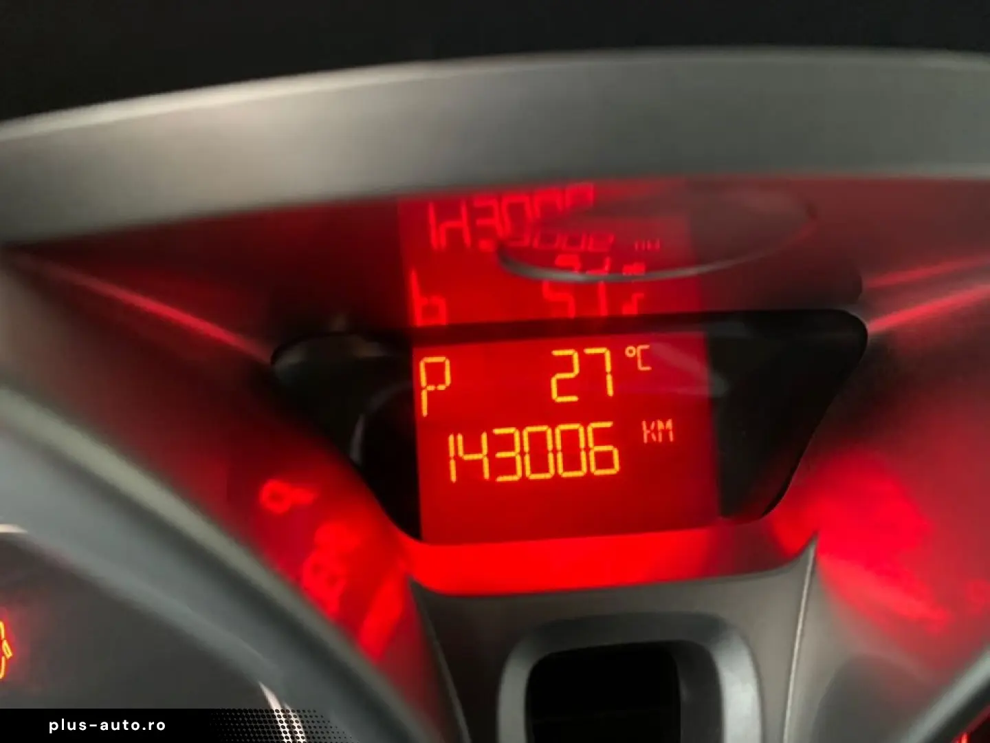 Ford Fiesta Titanium-2011-AUTOMATA