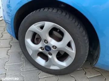 Ford Fiesta Titanium-2011-AUTOMATA