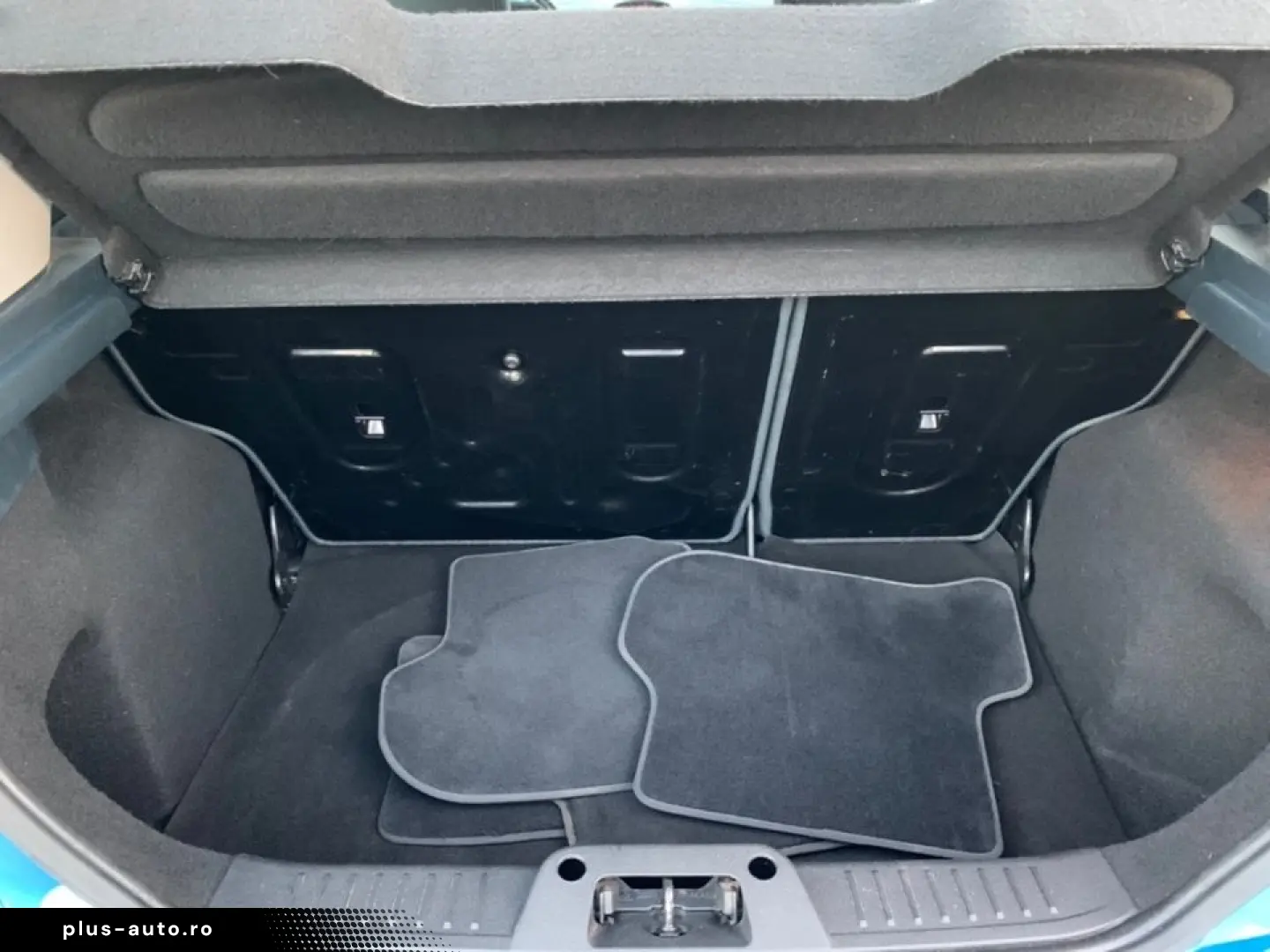 Ford Fiesta Titanium-2011-AUTOMATA