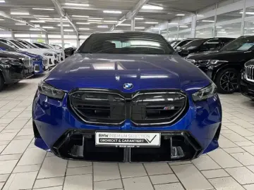 M5 M-Drive Bowers&Wilkins Ventilation 360 IconicGlow